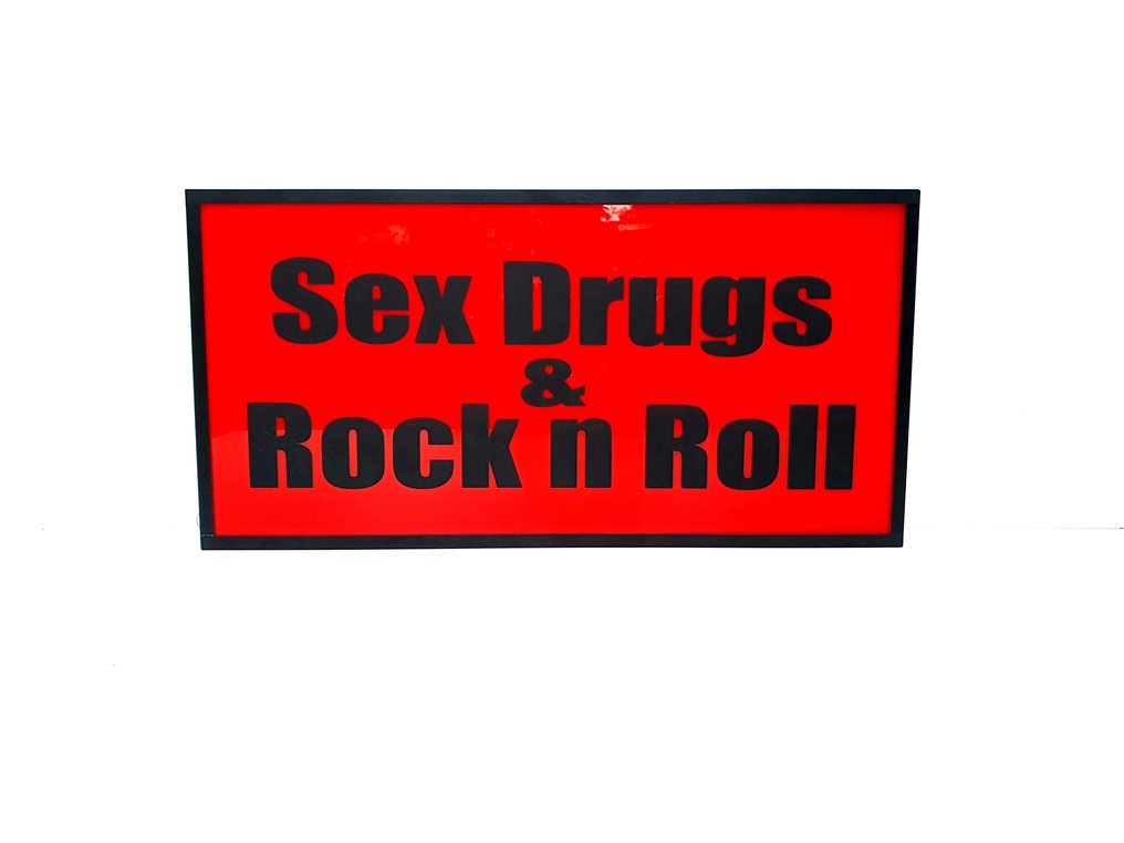 Enseigne Publicitaire 1 Amsterdam Allume Le Panneau Lumineux Sex Drugs And Rock N Roll Aux
