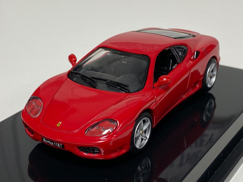 Hot Wheels 1 43 2 Model Car Ferrari 360 Modena 1999 Ferrari 360 Modena Spyder 2000