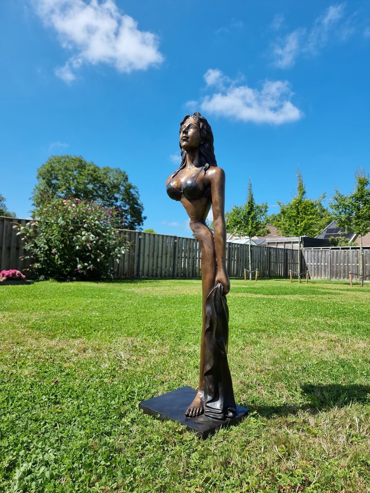 Beeld XL Lady In Bikini 100 Cm Brons Catawiki
