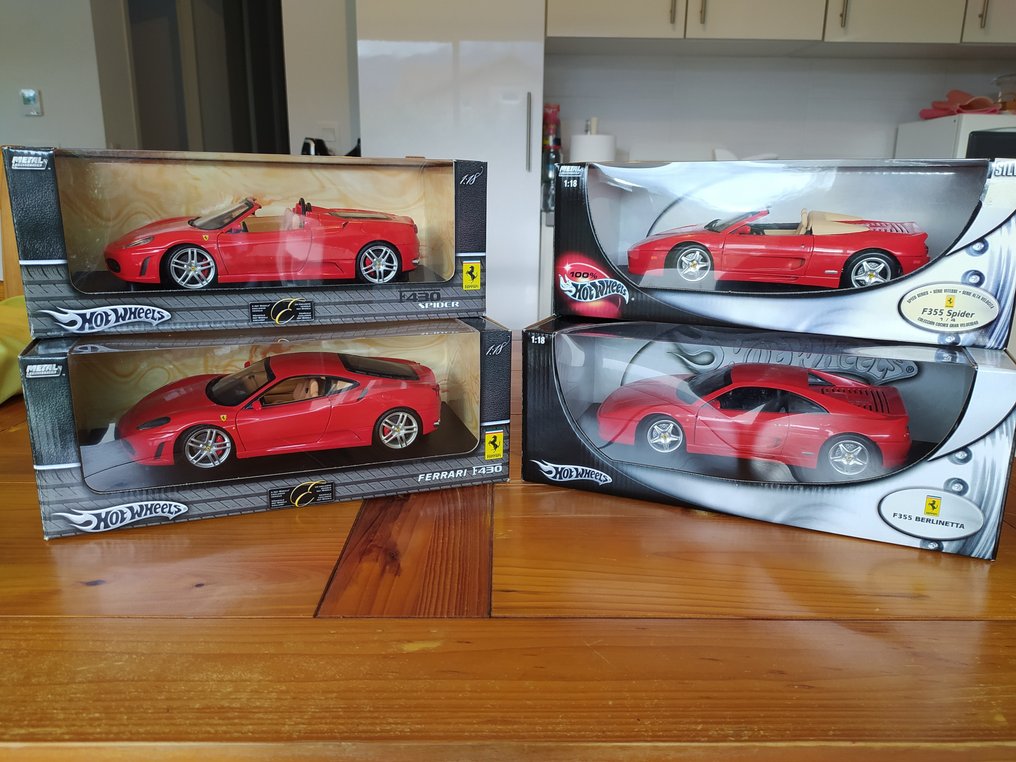 Hot Wheels Model Car Ferrari F Berlinetta F Spider F Berlinetta F