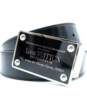 Louis Vuitton - The LV Initials 40mm Reversible Belt is a - Catawiki