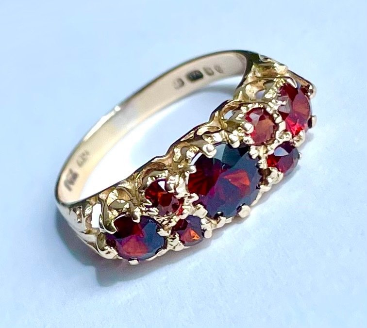 Senza Prezzo di Riserva Anello 9 kt Oro giallo Anello vintage in oro 9 carati con granato boemo Catawiki