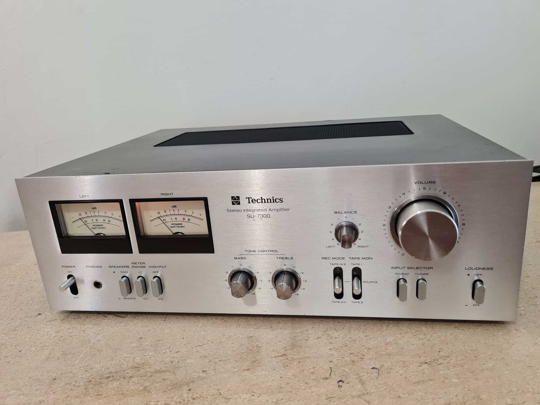 Technics SU-7300 Ⅱ Technics SU-7300 Amplifier