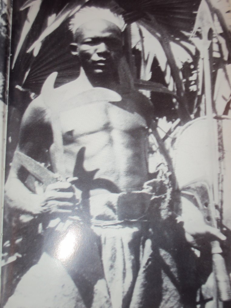 [central Africa] - Enzio Bassani - Nella Terra dei Niam-Niam - 1978 #4.3