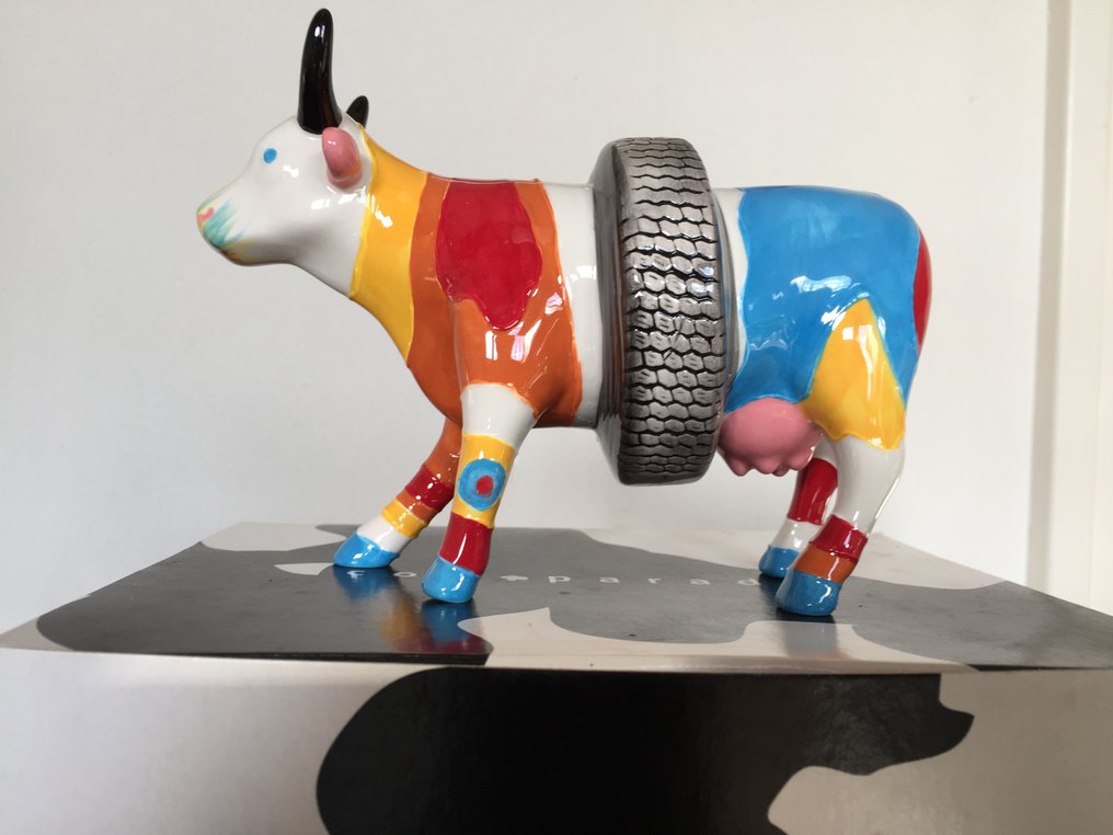 Άγαλμα, Cow Parade, Cowparade.  Modern Cow. Medium. - 11 cm - Κεραμικό #3.2