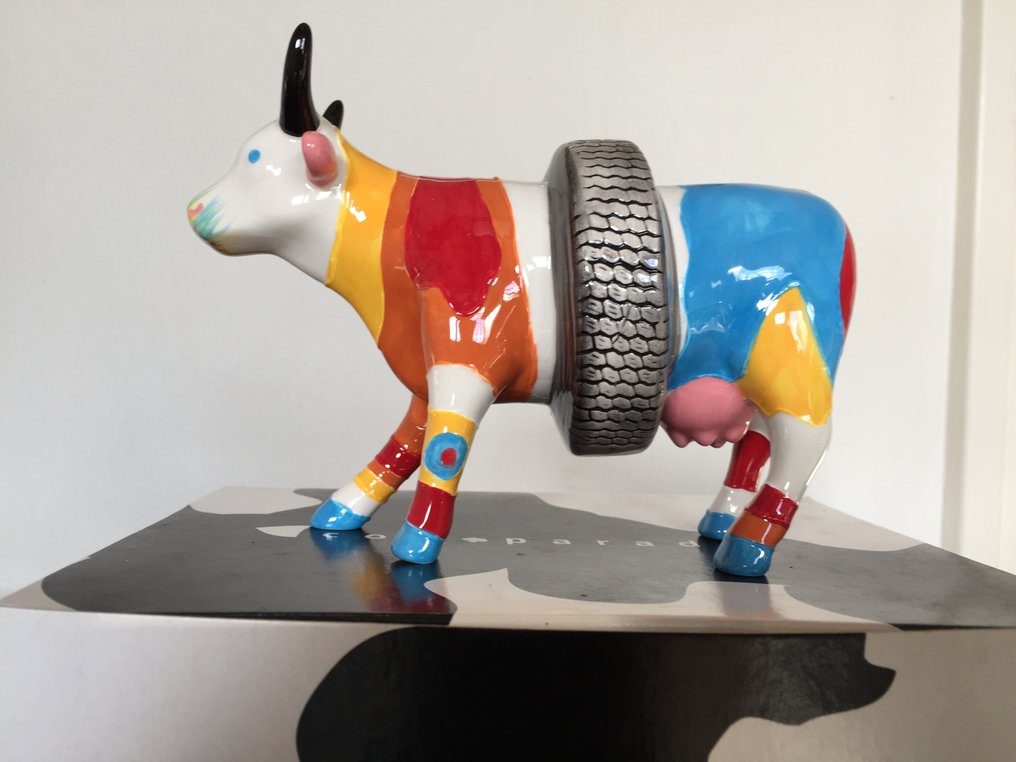 Άγαλμα, Cow Parade, Cowparade.  Modern Cow. Medium. - 11 cm - Κεραμικό #1.0