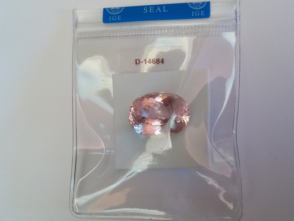 Kunzit  - 48.07 ct - Instituto Gemólogico Español (IGE) #4.3