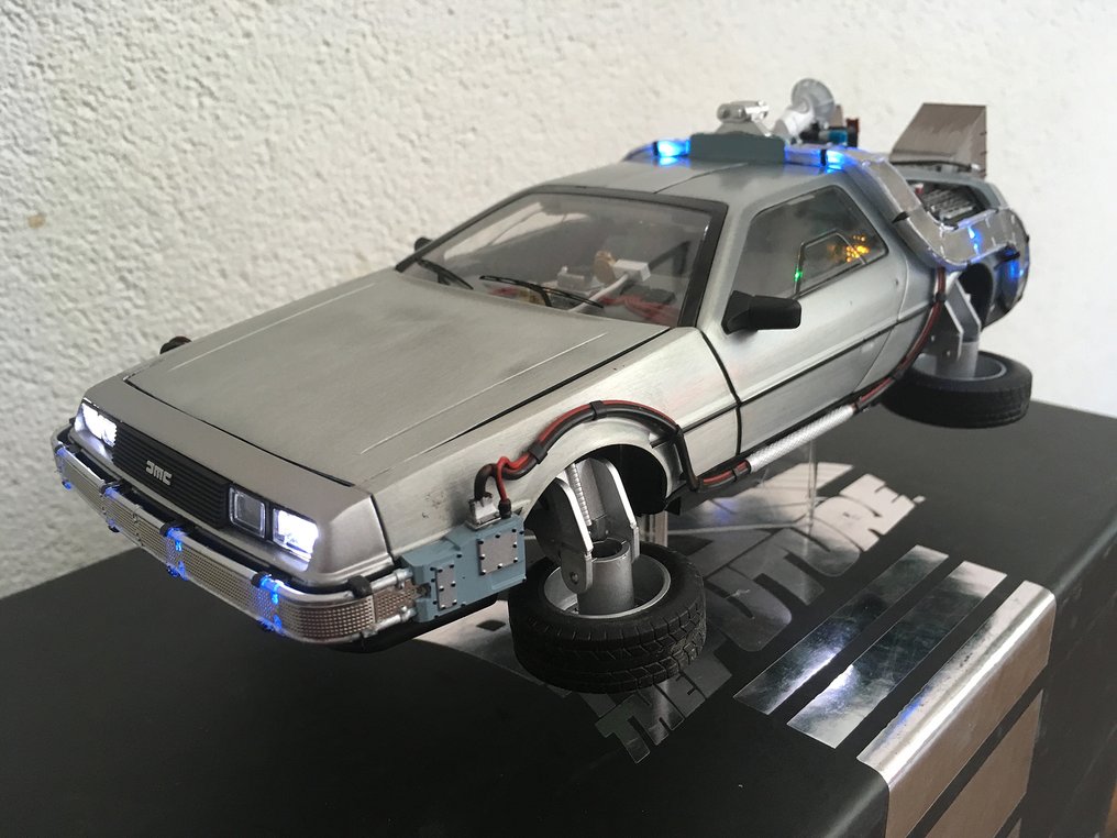 Hotwheels Elite Ultimate Edition 1 18 Model car Delorean DMC 12 Back to the Future with lights and sounds auction online Catawiki