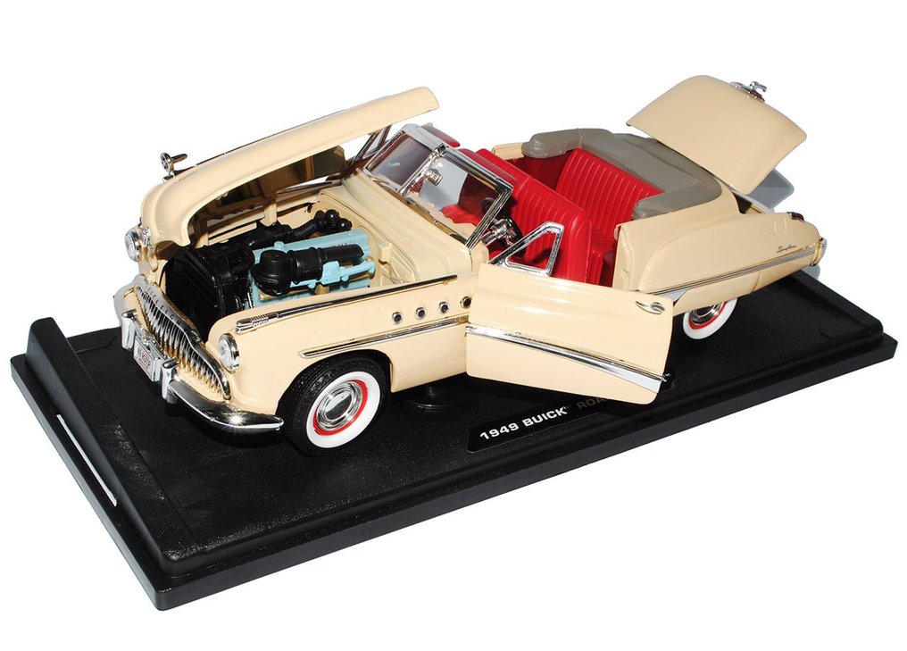 Motormax 1:18 - Model convertible car - Buick Roadmaster 1949 - Diecast model with four openings #1.0