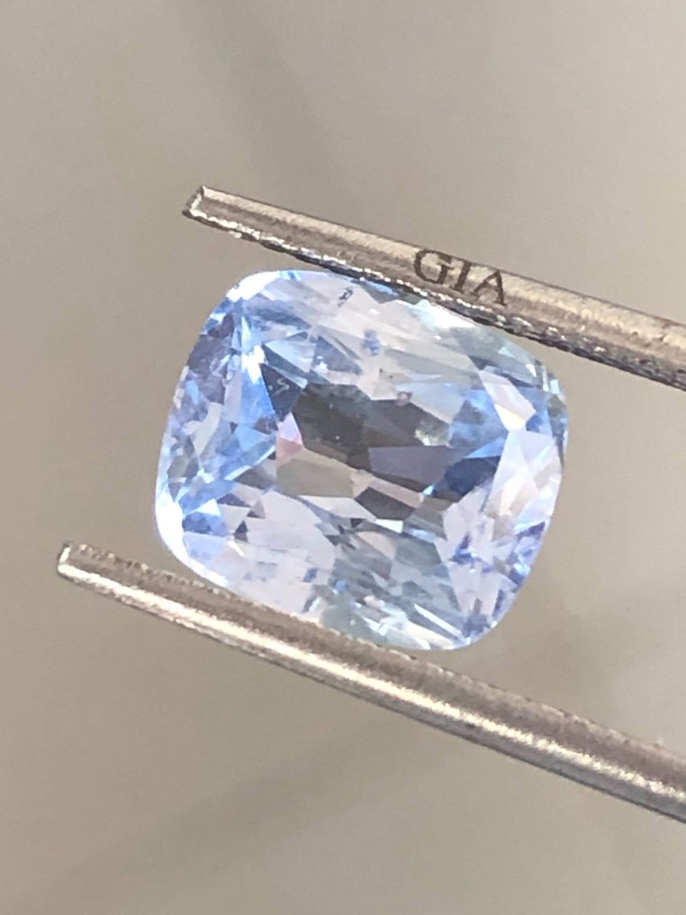 1 pcs Saphir - 4.16 ct - Gemological Institute of America (GIA) #2.1