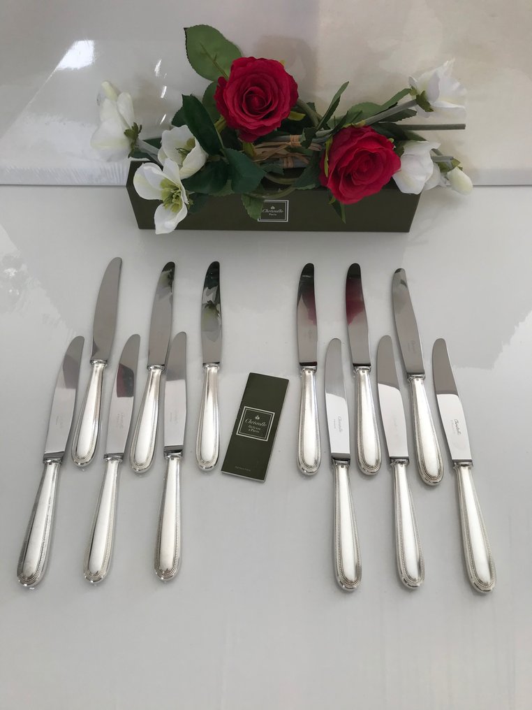 Christofle modèle Perles - Couteau de table - Ensemble de 12 couteaux à entremets modèle perles - Métal argenté #1.0