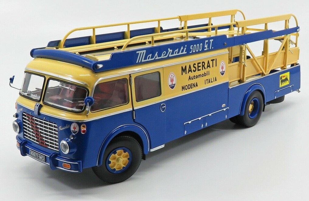 CMR Classic Model Replicars 1:18 - Modellino di camion - Fiat-Bartoletti Tipo 642 RN2 Maserati Racing Car Transporter 1957 #2.1