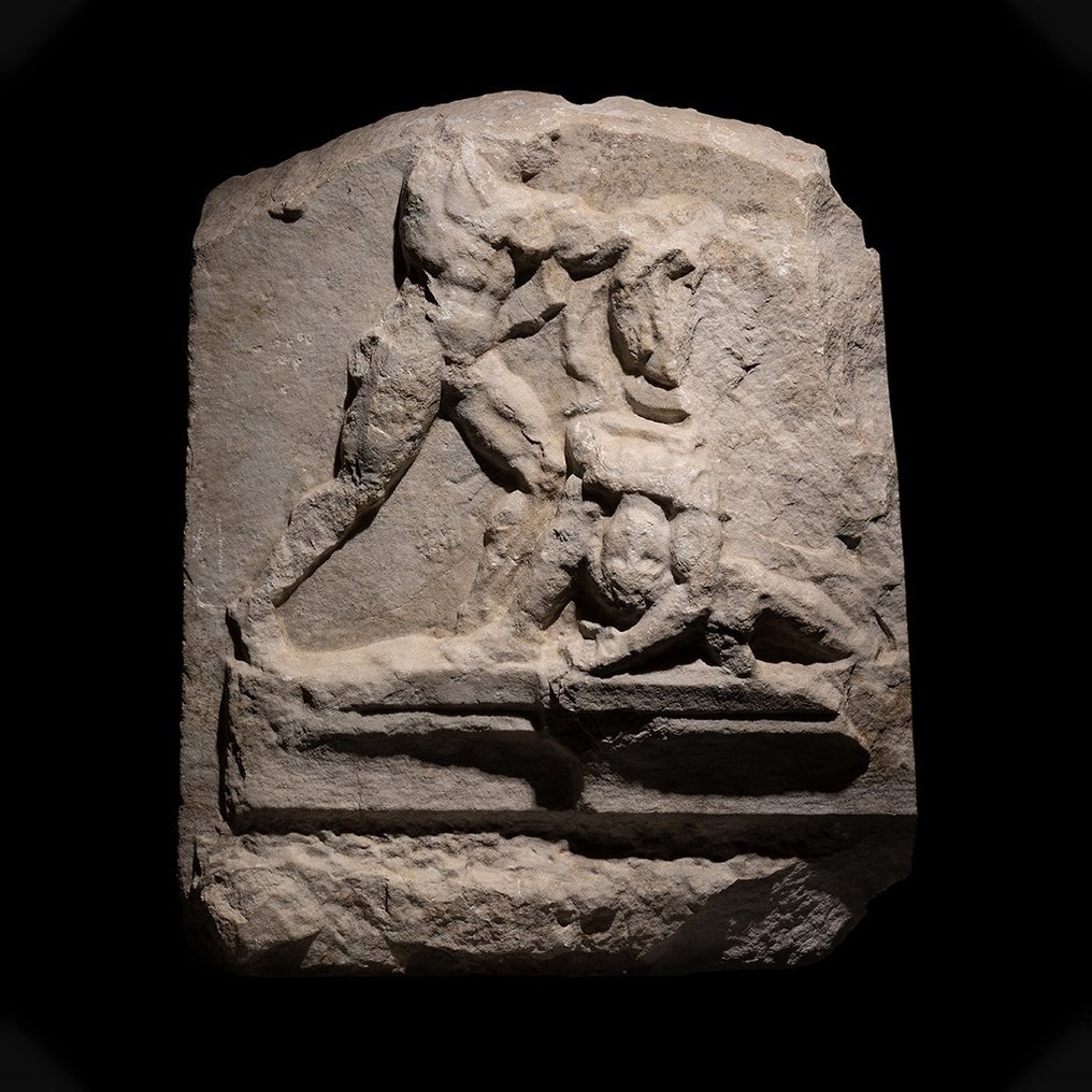 Altgriechisch Marmor Metope aus einem Tempel mit dem Helden Herakles im Kampf gegen Hippolyta. EX- SOTHEBY'S #1.1