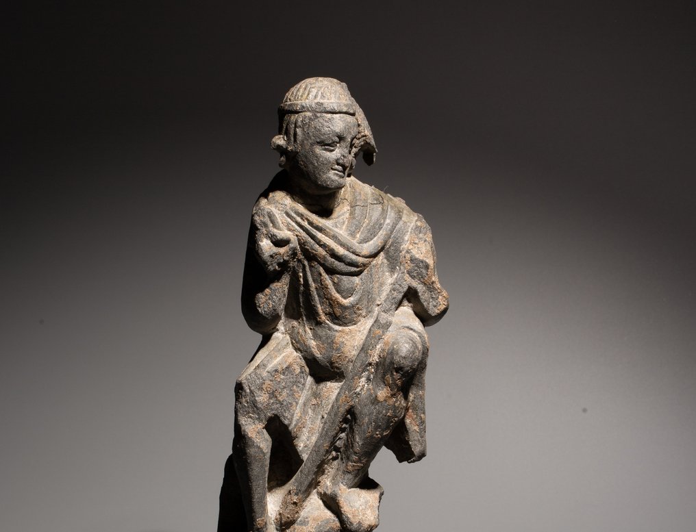 Gandhara Łupek Postać Buddy. I - III wiek n.e. Wysokość 23 cm. Hiszpańska licencja eksportowa. #3.2