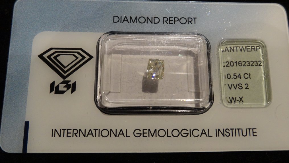 1 pcs Diamante - 0.54 ct - almohadón - W-X light yellow - VVS2 #3.2