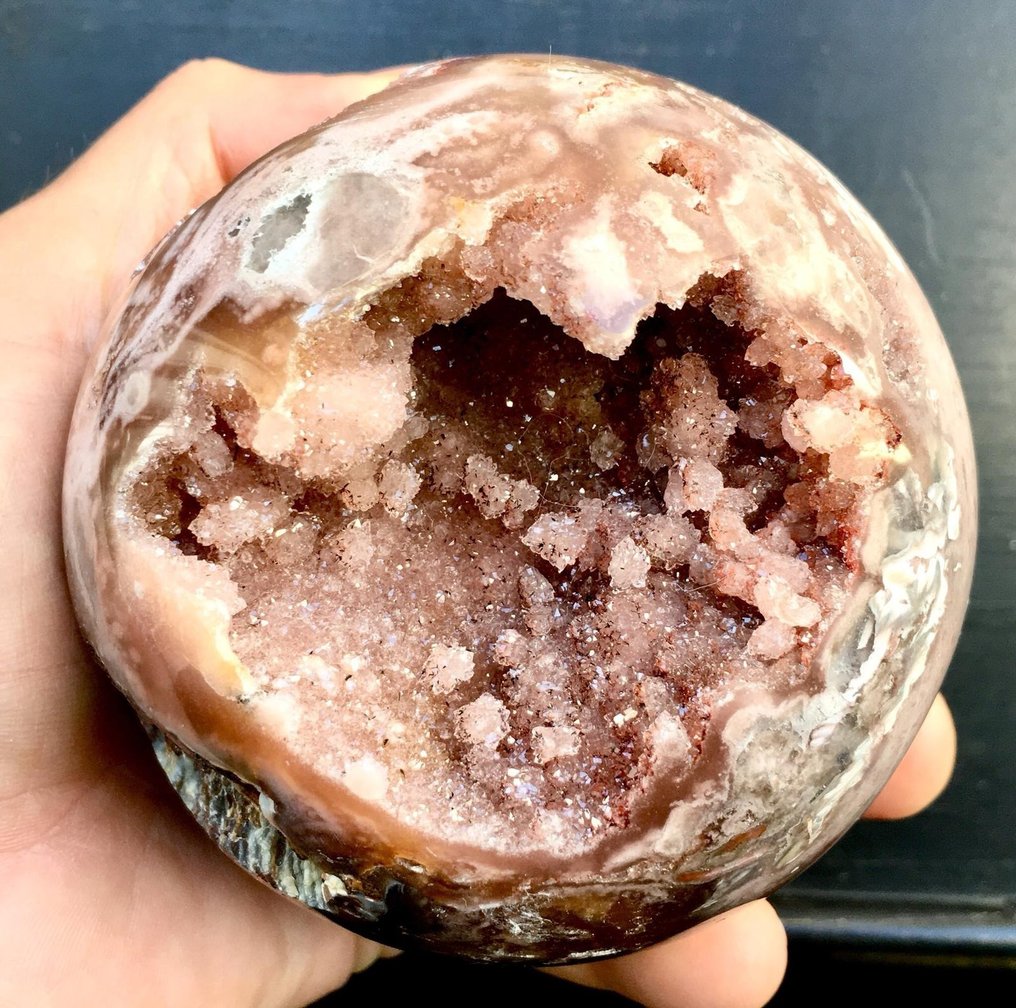 Ágata - Geoda de Calcedonia Esfera con cristales - Altura: 96 mm - Ancho: 96 mm- 1095 g #1.2