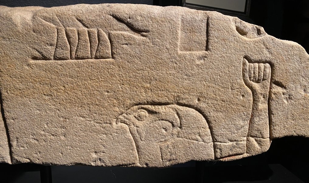 Starożytny Egipt Piaskowiec Płaskorzeźba świątyni z dwoma bogami HORUSEM PE. 747 - 525 p.n.e. Rozmiar 59cm. #1.1