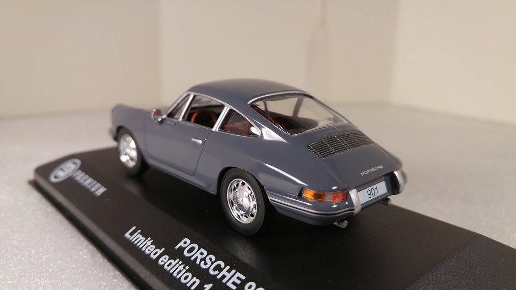 Triple9 Premium 1:43 - Coupé-pienoismalli - Porsche 901 - 1963 - kleur Grijs - Limited Edition 1000 pcs. #2.1