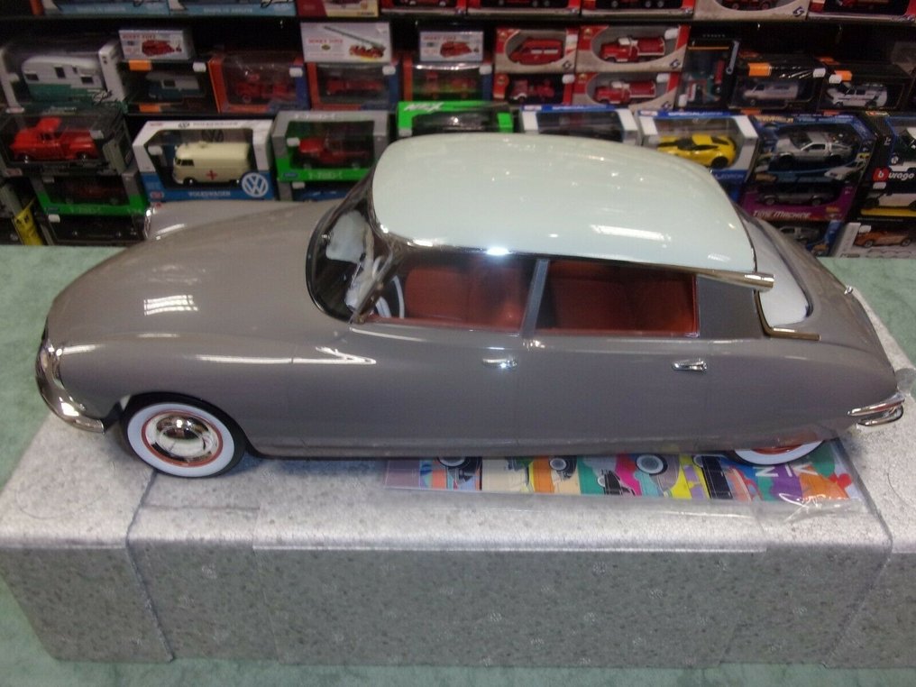 Norev 1:12 - Μικρό αυτοκίνητο πόλης μοντελισμού - Citroën DS modèle réduit #3.2