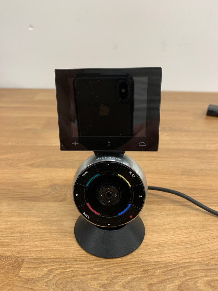 Bang & Olufsen - Beo 5 - remote control with desk charger Hi-fi set #1.0