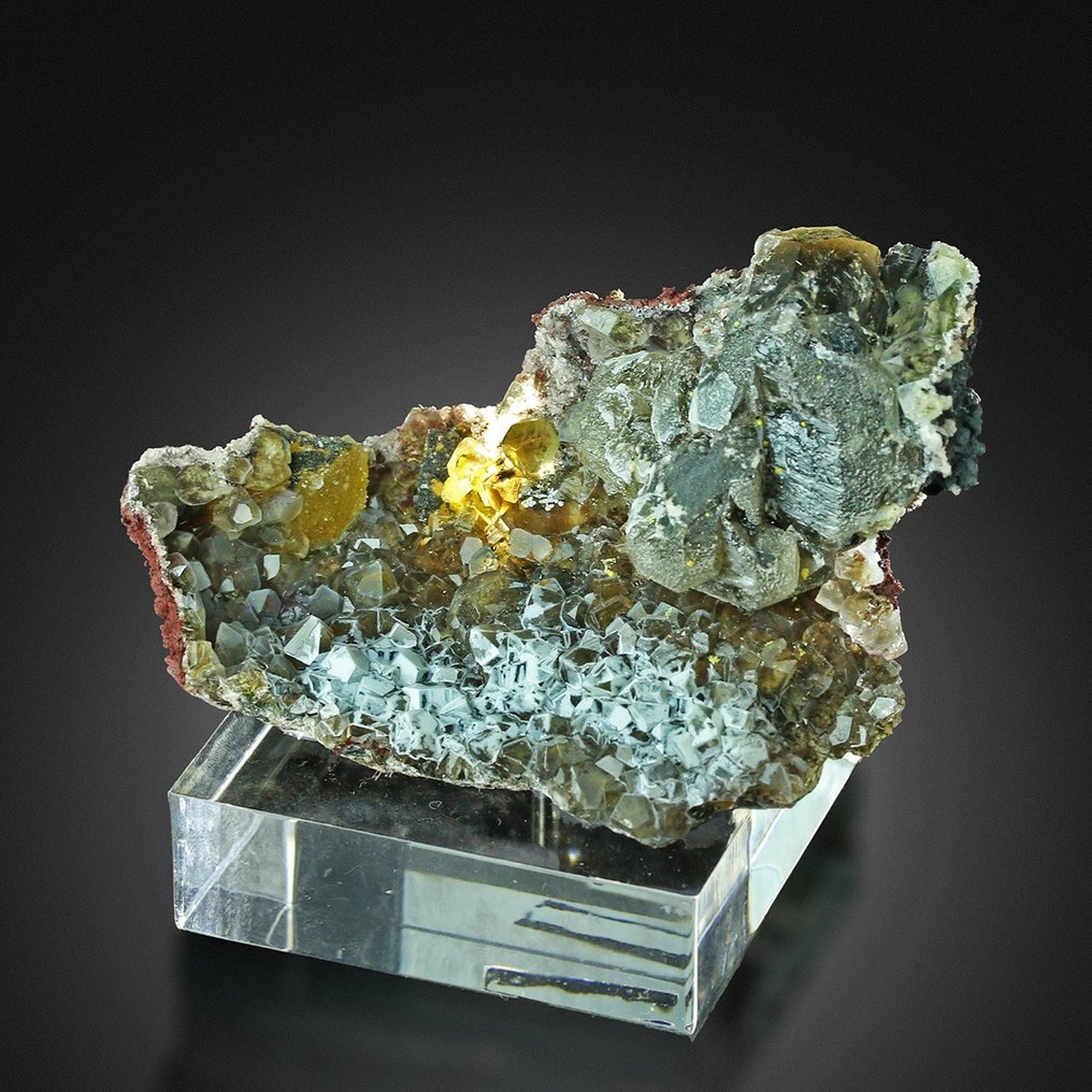 Rare WULFENITE on CERUSSITE with QUARTZ from M'Fouati Dr CONGO Specimen - Height: 5.5 cm - Width: 7.5 cm- 158 g #2.1