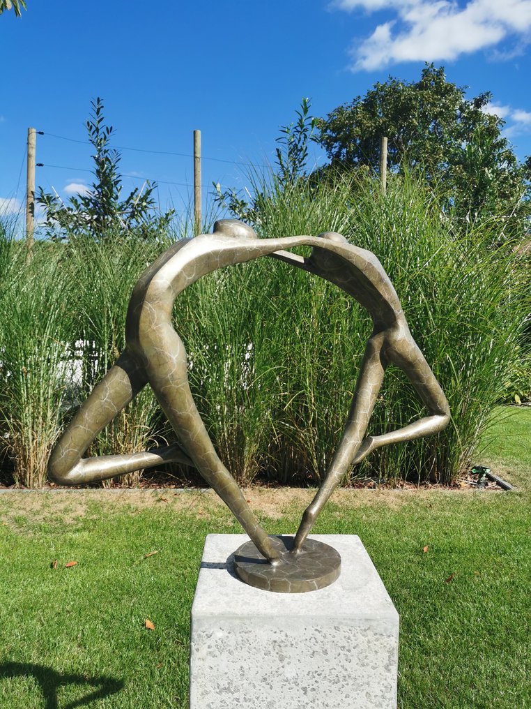 sculptuur, Abstract dancing couple - 49 cm - Brons #1.0