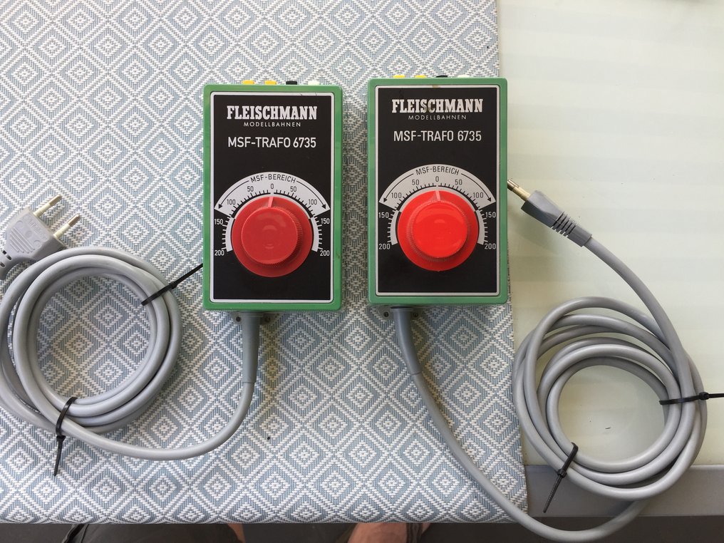 Fleischmann N - 6735 - Modelltåg (2) - 2 MSF-strömförsörjningar #1.0