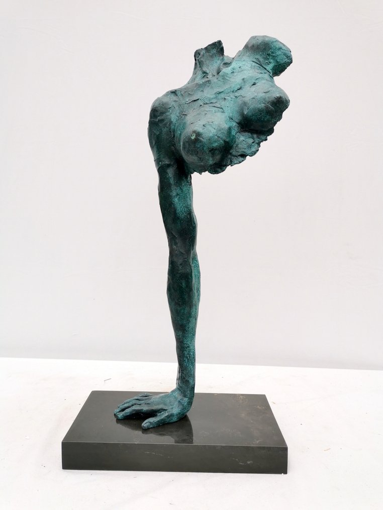 Γλυπτό, Vrouwelijke abstracte buste - 63 cm - Μάρμαρο #3.2