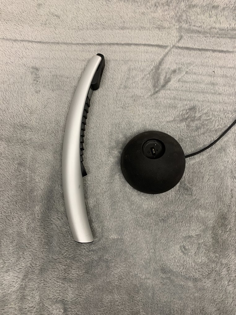 Analogue telephone - Aluminium - Beocom 2 silver with table charger #1.0