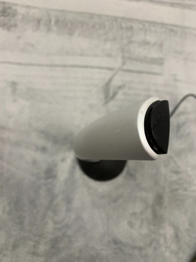 Analogue telephone - Aluminium - Beocom 2 silver with table charger #3.2