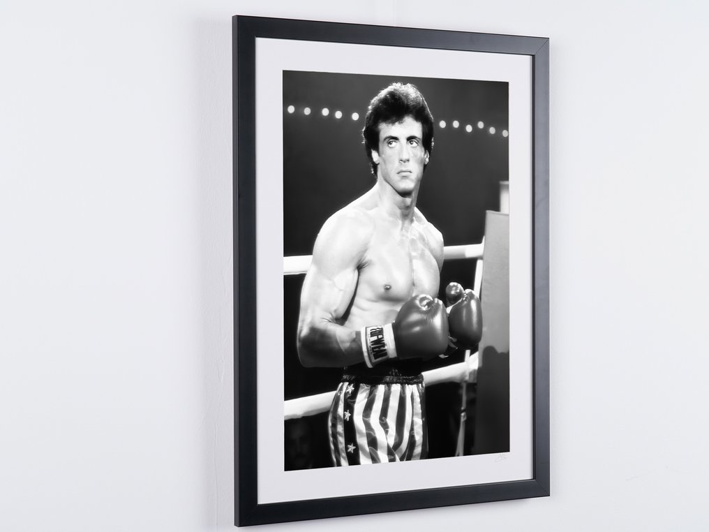 Rocky IV (1985) - Sylvester Stallone as "Rocky Balboa" - Fine Art Photography - Luxury Wooden Framed 70X50 cm - Limited Edition Nr 03 of 50 - Serial ID 160xx - Original Certificate (COA), Hologram Logo Editor and QR Code - 100% New items. #3.2