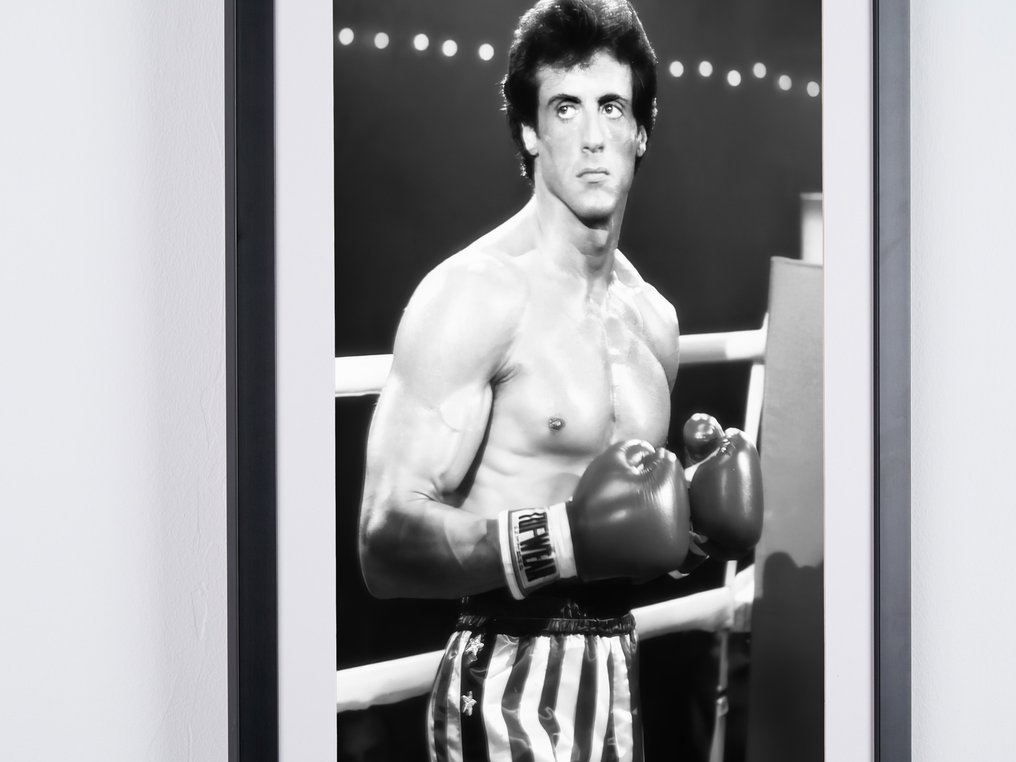 Rocky IV (1985) - Sylvester Stallone as "Rocky Balboa" - Fine Art Photography - Luxury Wooden Framed 70X50 cm - Limited Edition Nr 03 of 50 - Serial ID 160xx - Original Certificate (COA), Hologram Logo Editor and QR Code - 100% New items. #4.3