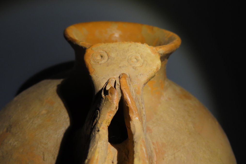 Amlash Ceramica Grande vaso zoomporico con beccuccio e ansa. Diametro 27 cm. Ex. Arianna 1991. #3.2