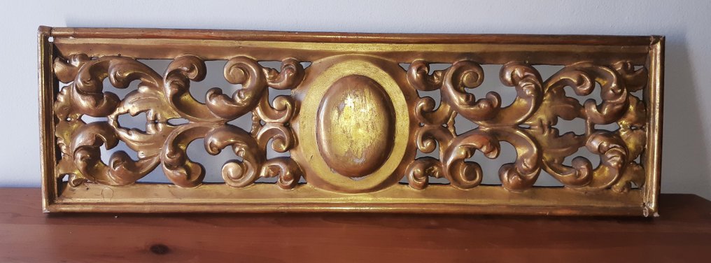 Carved and Gilded Finish. XIX century - Wood - Mid 19th century #2.1