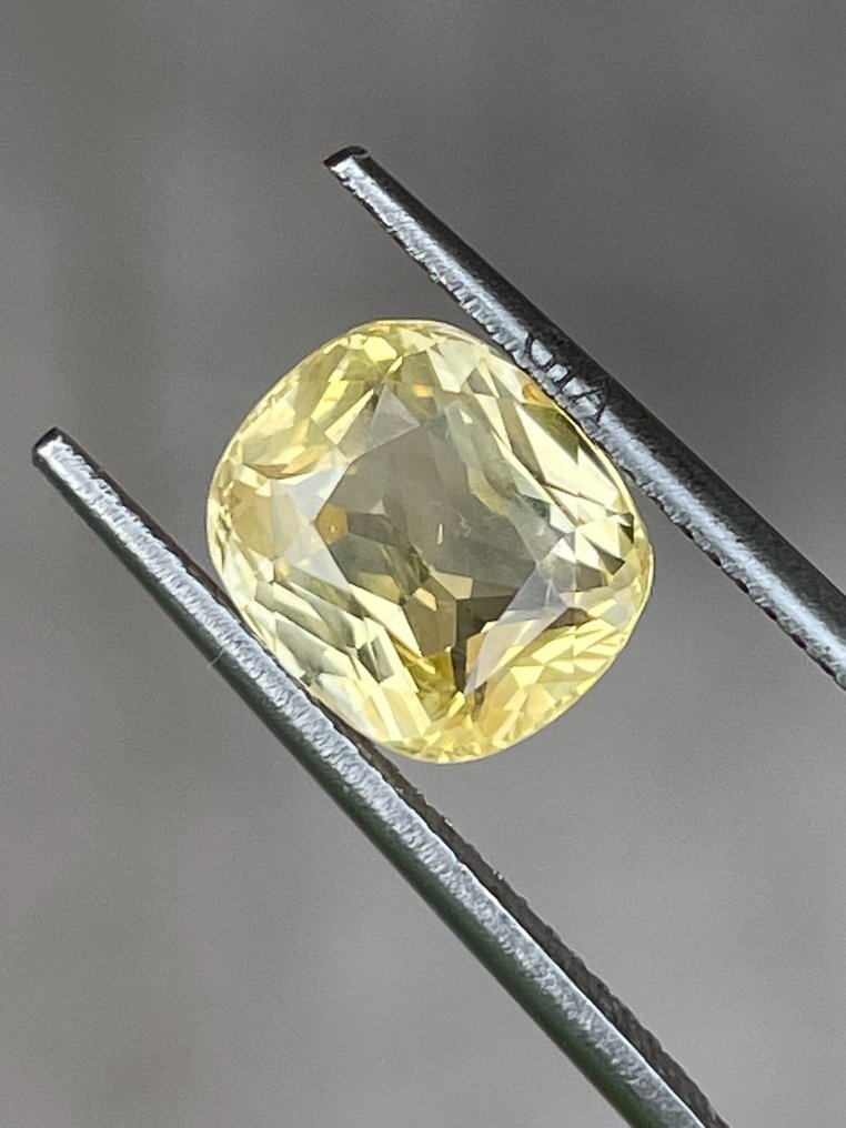 1 pcs  黄色 蓝宝石  - 3.59 ct - 美国宝石研究院（GIA） #1.0