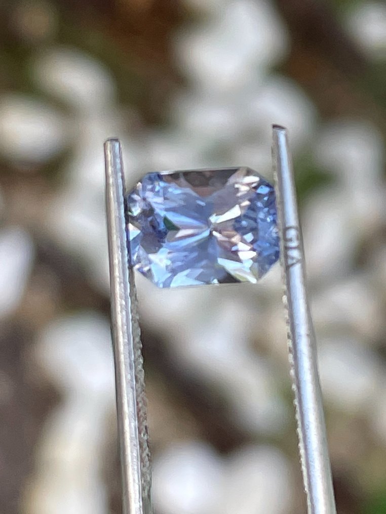 1 pcs  Blau Saphir  - 2.15 ct - Gemological Institute of America (GIA) #4.3