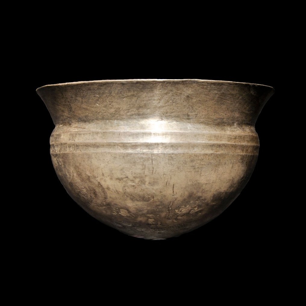 Antico Greco Argento Ciotola semisferica. Unico. 14 cm D. VI secolo a.C. Molto bello. Licenza di esportazione spagnola. #3.3