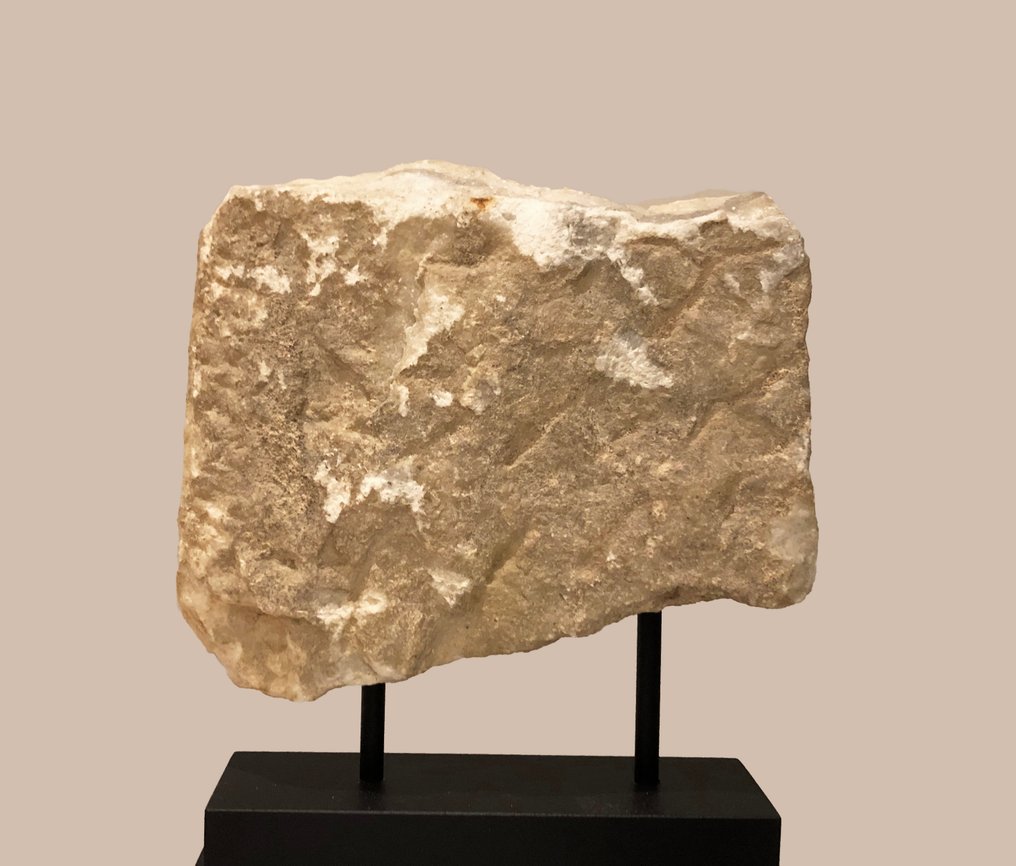 Rzymski Marmur Fragmentaryczna płaskorzeźba z pozostałościami polichromii - 21×17×.. cm #2.2