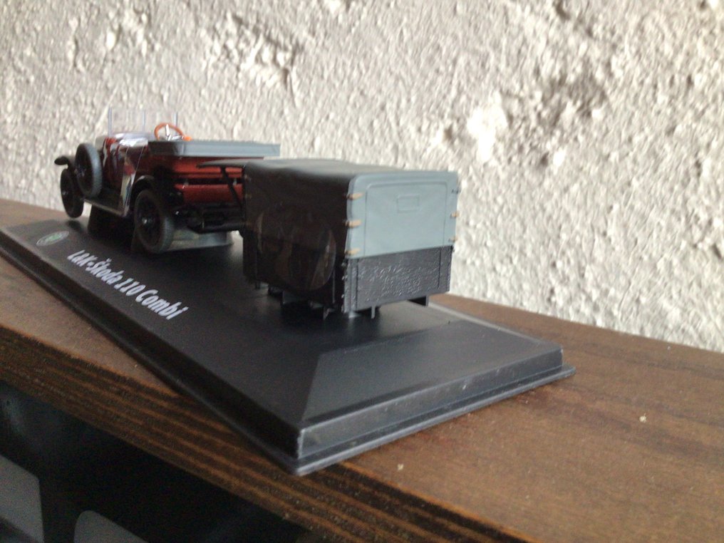 Abrex 1:43 - 模型汽车 - L&K-Skoda 110 Combi 受欢迎的收藏模型 限量版 全新未开封 #3.2
