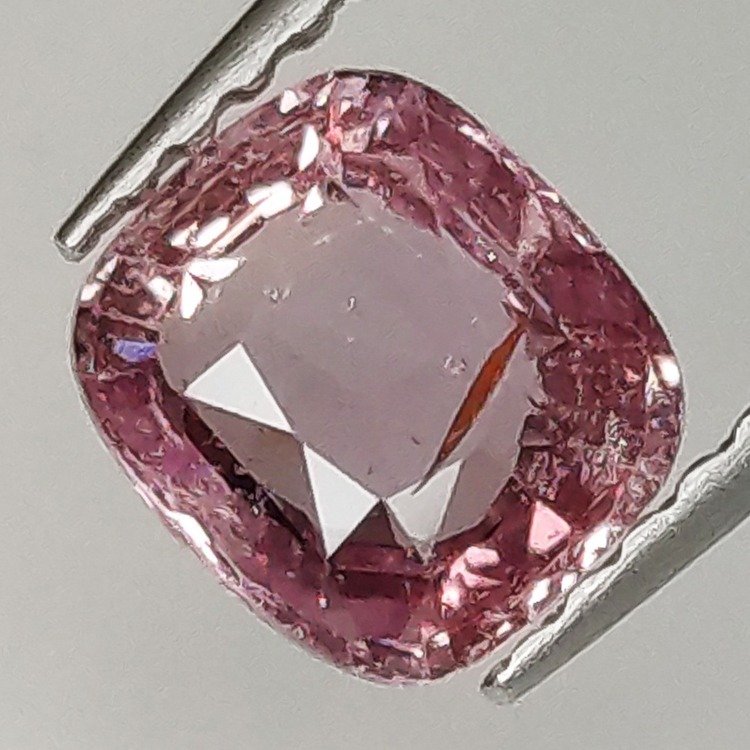 1 pcs  Roz Safir  - 1.05 ct - IGI (Institutul gemologic internațional) #1.0