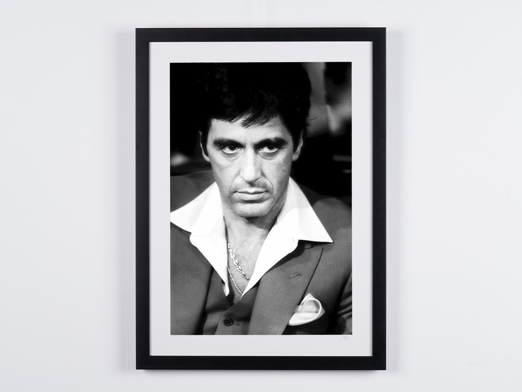 Al Pacino as "Tony Montana" - Scarface (1983) - Fine Art Photography - Luxury Wooden Framed 70X50 cm - Limited Edition Nr 03 of 30 - Serial ID 15641 - Original Certificate (COA), Hologram - 100% New. Shipping Reduction from 3 items #1.0