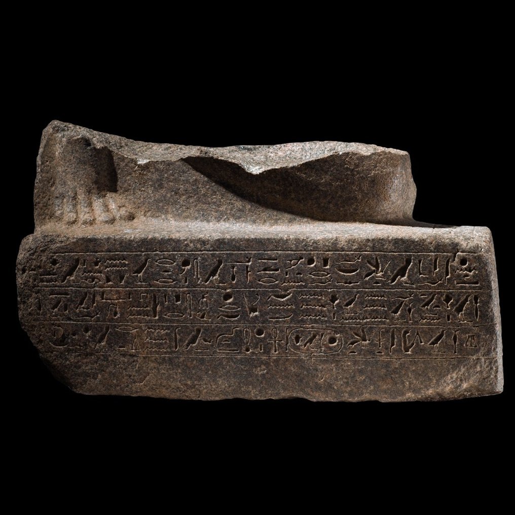 Altägyptisch Granit Wichtiger Skulpturensockel für den Meister Horiraa. 26. Dynastie, 664-525 v. Chr. 44 cm groß. Sehr - 27×27×44 cm #2.1
