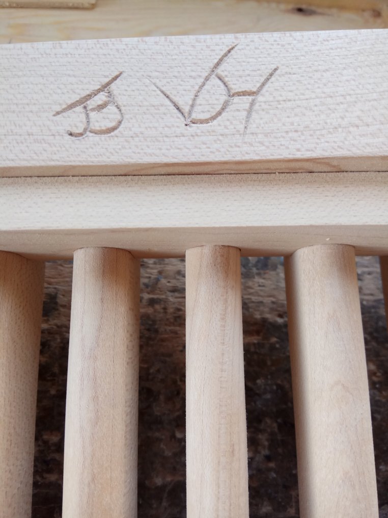 Jean Baptiste van den Heede - Bench - RUMBO - Beech #4.3