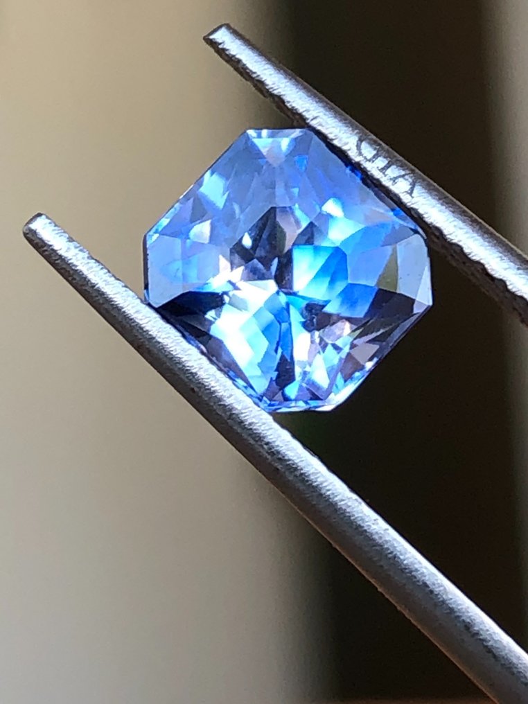 1 pcs  蓝色 蓝宝石  - 2.40 ct - 美国宝石研究院（GIA） #2.2