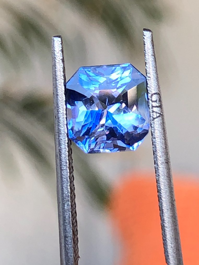 1 pcs  Albastru Safir  - 2.40 ct - GIA (Institutul gemologic din SUA) #2.1