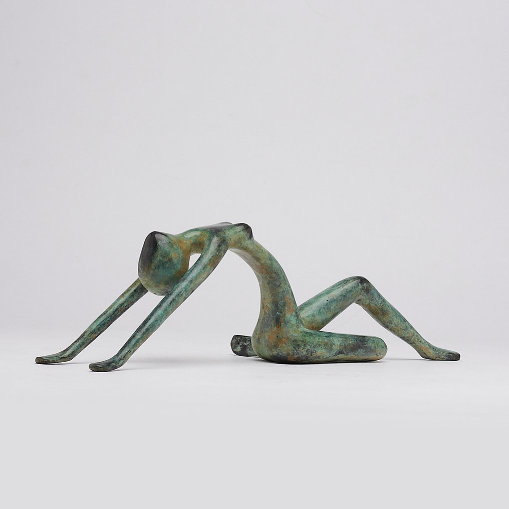Skulptur, NO RESERVE PRICE - Stretching Lady Sculpture - 12 cm - Bronze #1.1