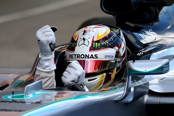 Spark 1:5 - Modelbil - Lewis Hamilton 2015 World Champion USA GP - Mercedes F1 - 7-dobbel verdensmester i F1 #3.2