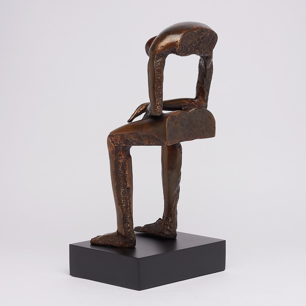 Sculpture, Modern Bronze Sculpture - Seated Bronze Sculpture - Seated Giant - Abstract Art - 32 cm - Bronze #4.3