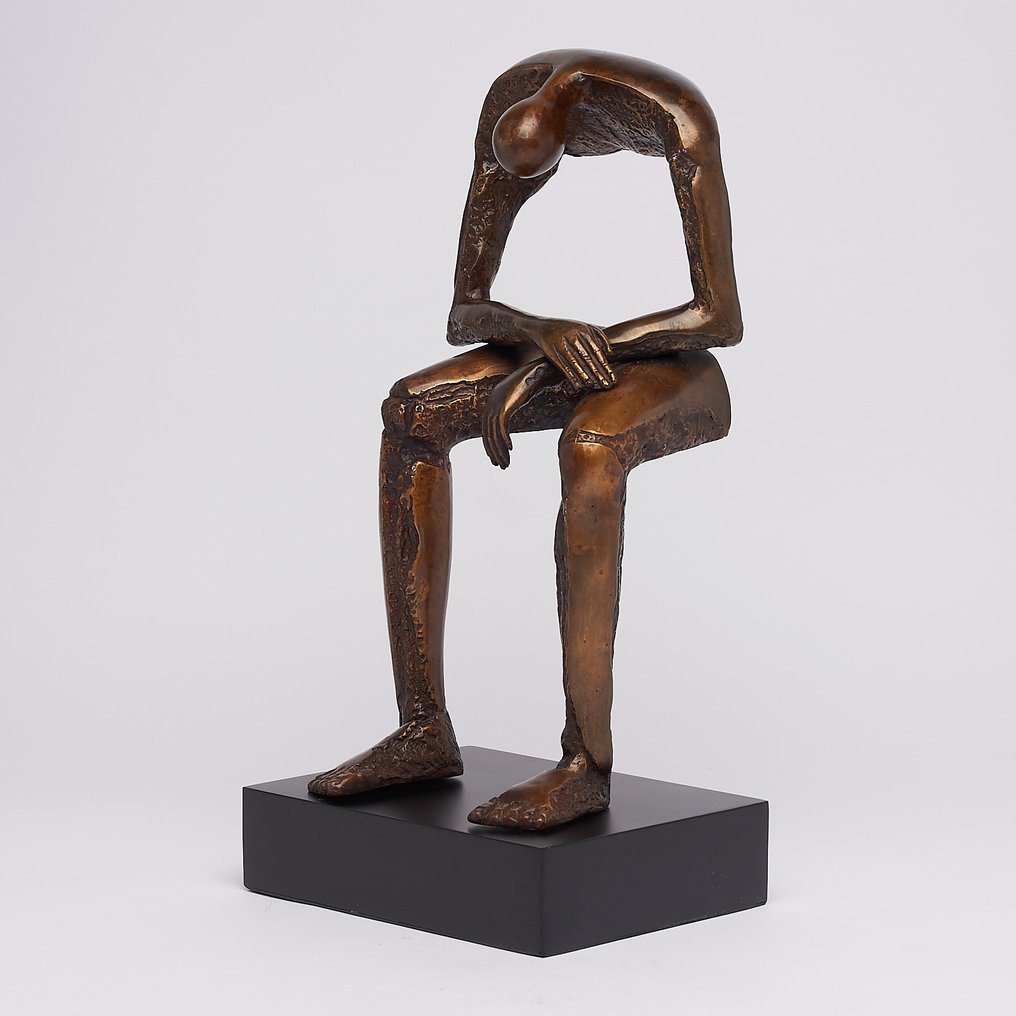 Sculpture, Modern Bronze Sculpture - Seated Bronze Sculpture - Seated Giant - Abstract Art - 32 cm - Bronze #1.0