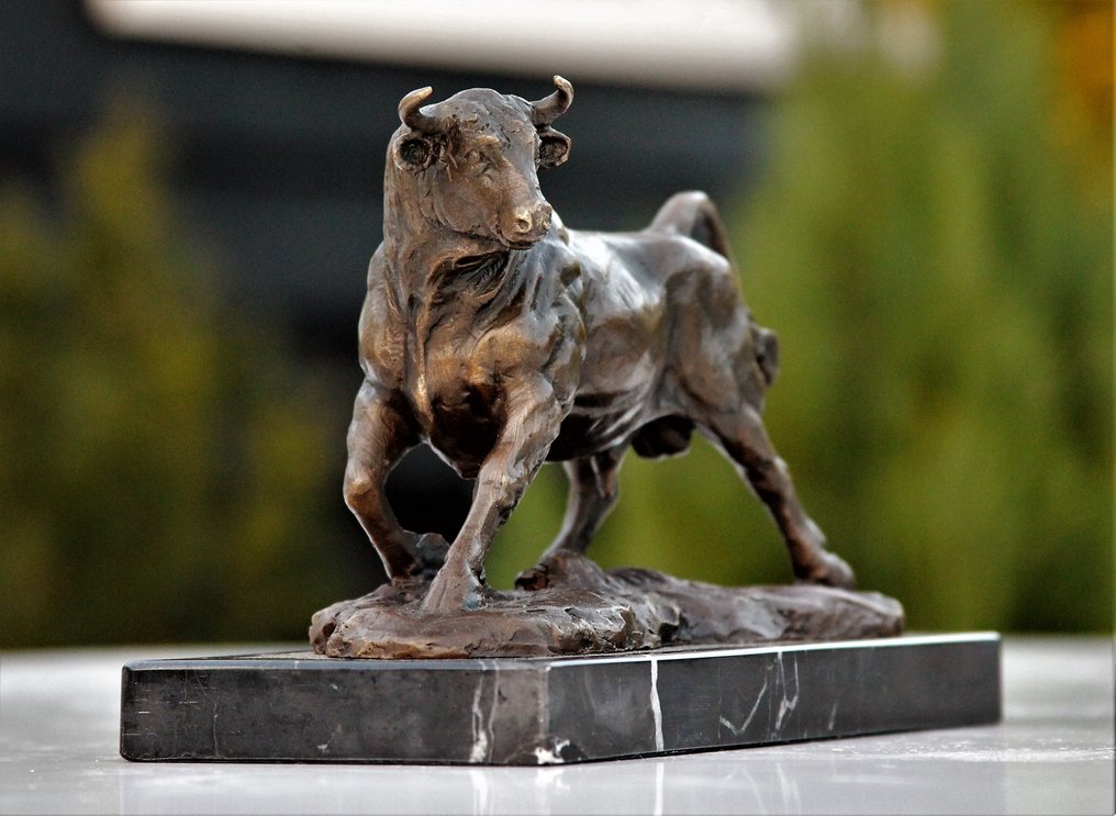 Statue, woeste stier - 21 cm - bronze marble #1.0